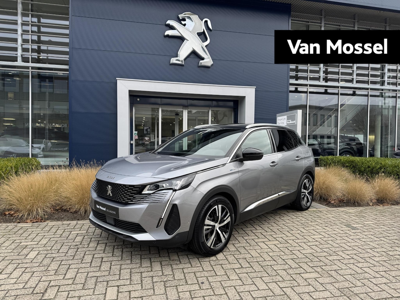 Peugeot 3008 - 1.6 HYbrid4 300 GT I Panoramadak l 4x4 - AutoWereld.nl