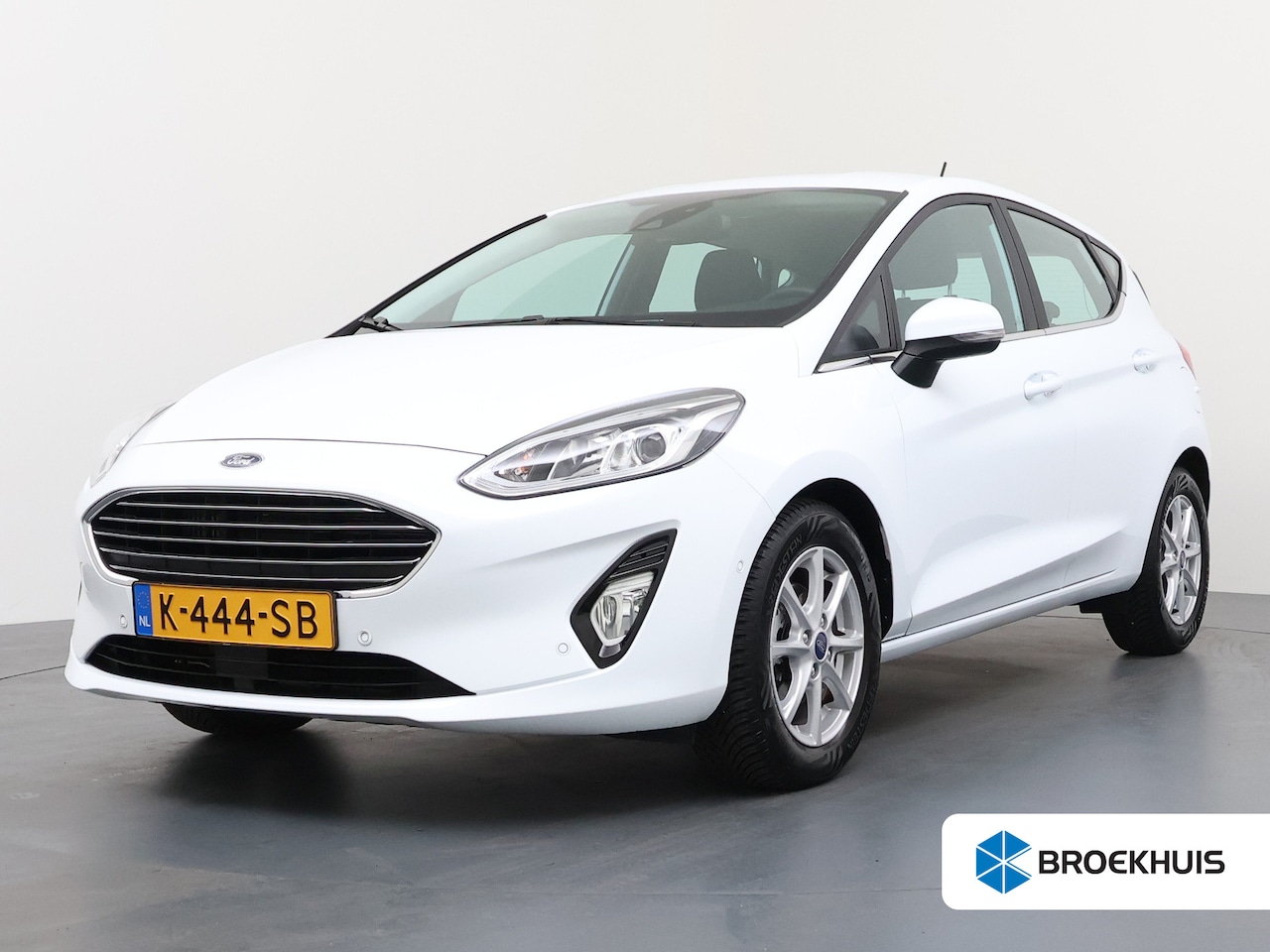 Ford Fiesta - 1.0 EcoBoost Titanium AUTOMAAT / Navigatie / Camera / Parkeersensoren / Carplay / Dodehoek - AutoWereld.nl