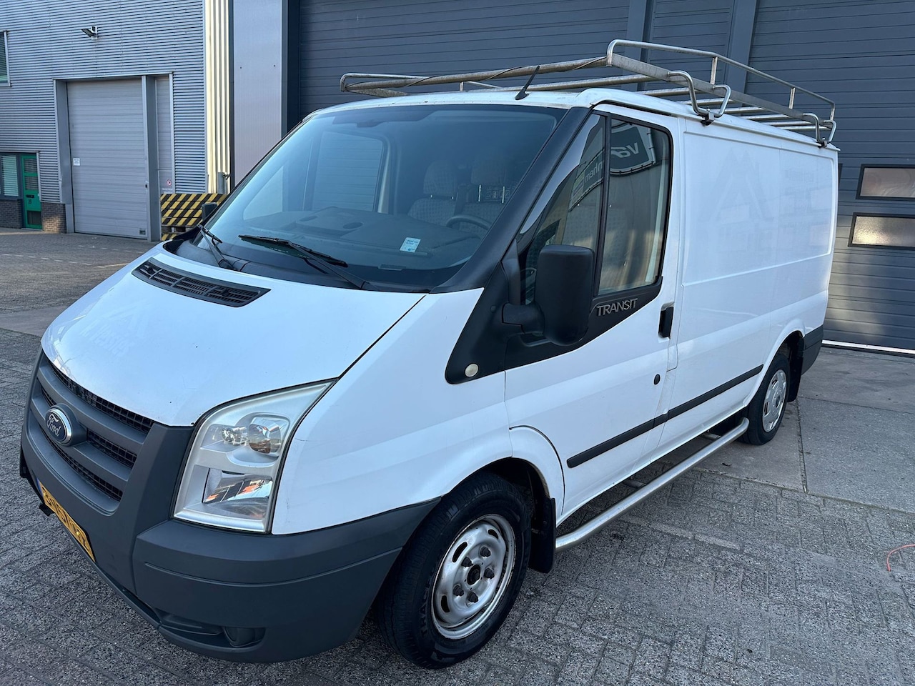Ford Transit - 260S 2.2 TDCI Economy Edition 260S 2.2 TDCI Economy Edition - AutoWereld.nl