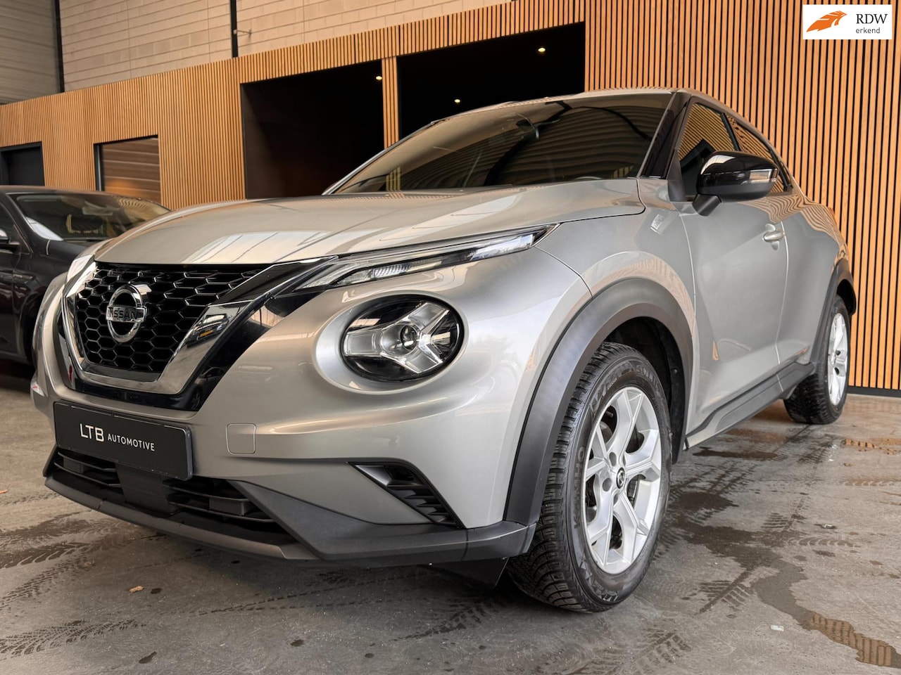 Nissan Juke - 1.0 DIG-T Business Design Camera|Carplay|Keyless|Climate - AutoWereld.nl