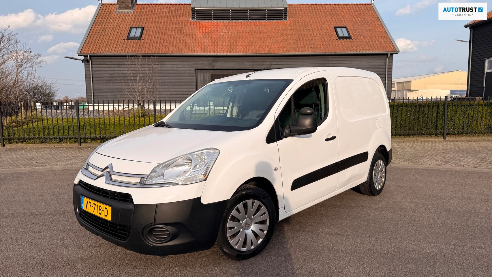 Citroën Berlingo - 1.6 e-HDI 500 Comfort Airco Cr.Contr Schuifdeur Trekhaak - AutoWereld.nl