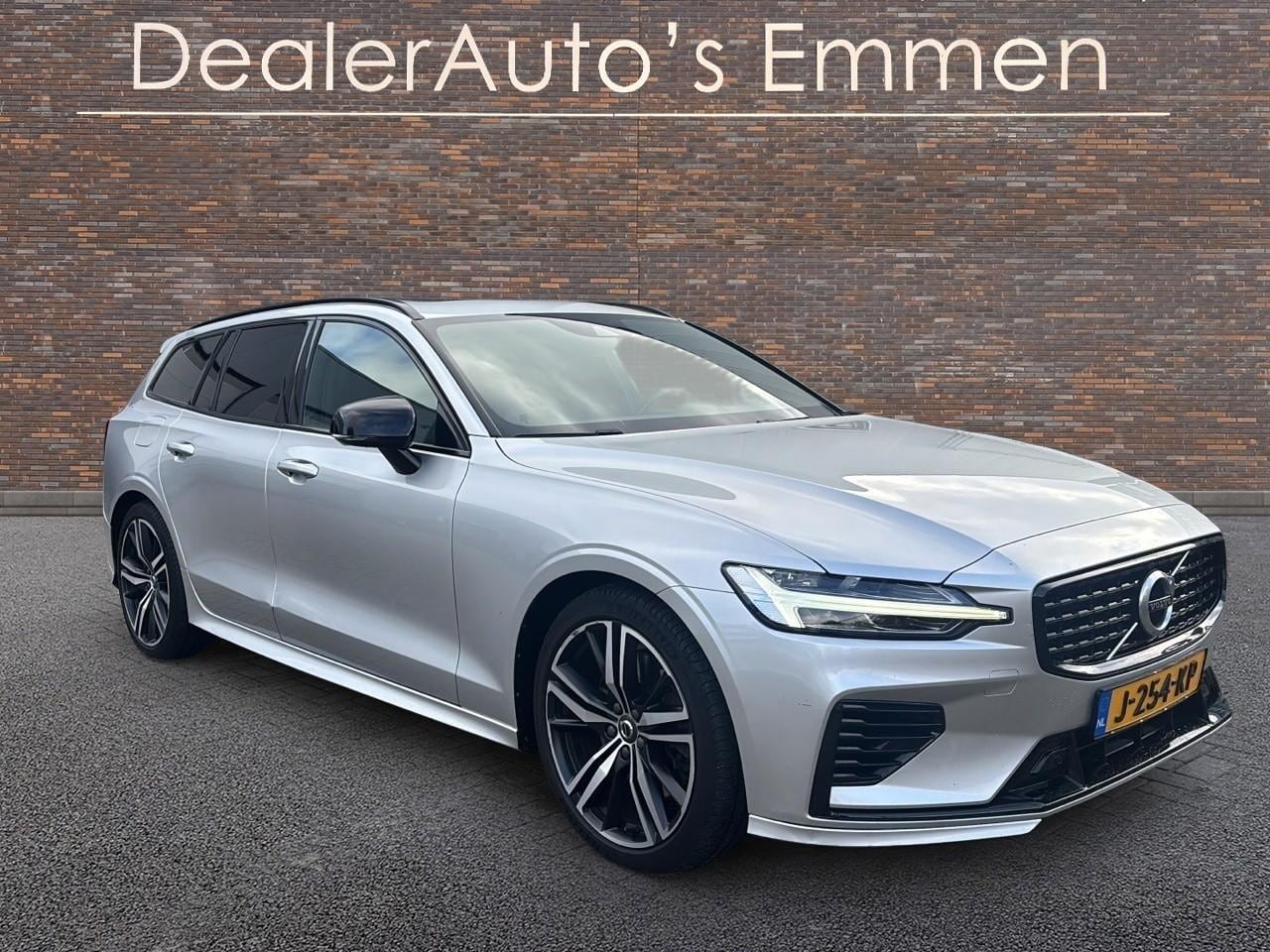 Volvo V60 - 2.0 T8 AWD R-Design 21"lmv PANODAK LEDER - AutoWereld.nl