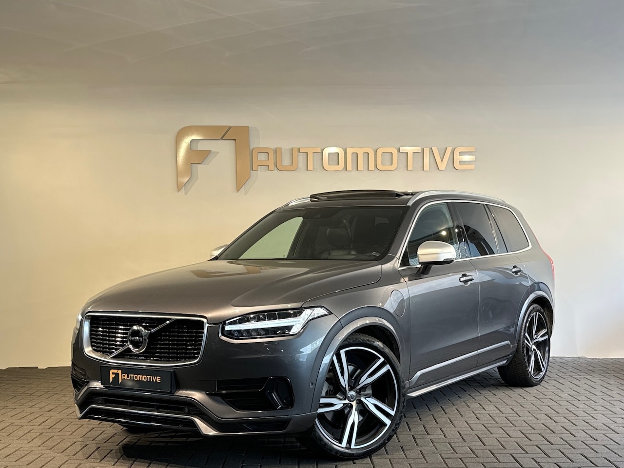 Volvo XC90 - 2.0 T8 Twin Engine AWD R-Design 7P. Pano|Memory - AutoWereld.nl