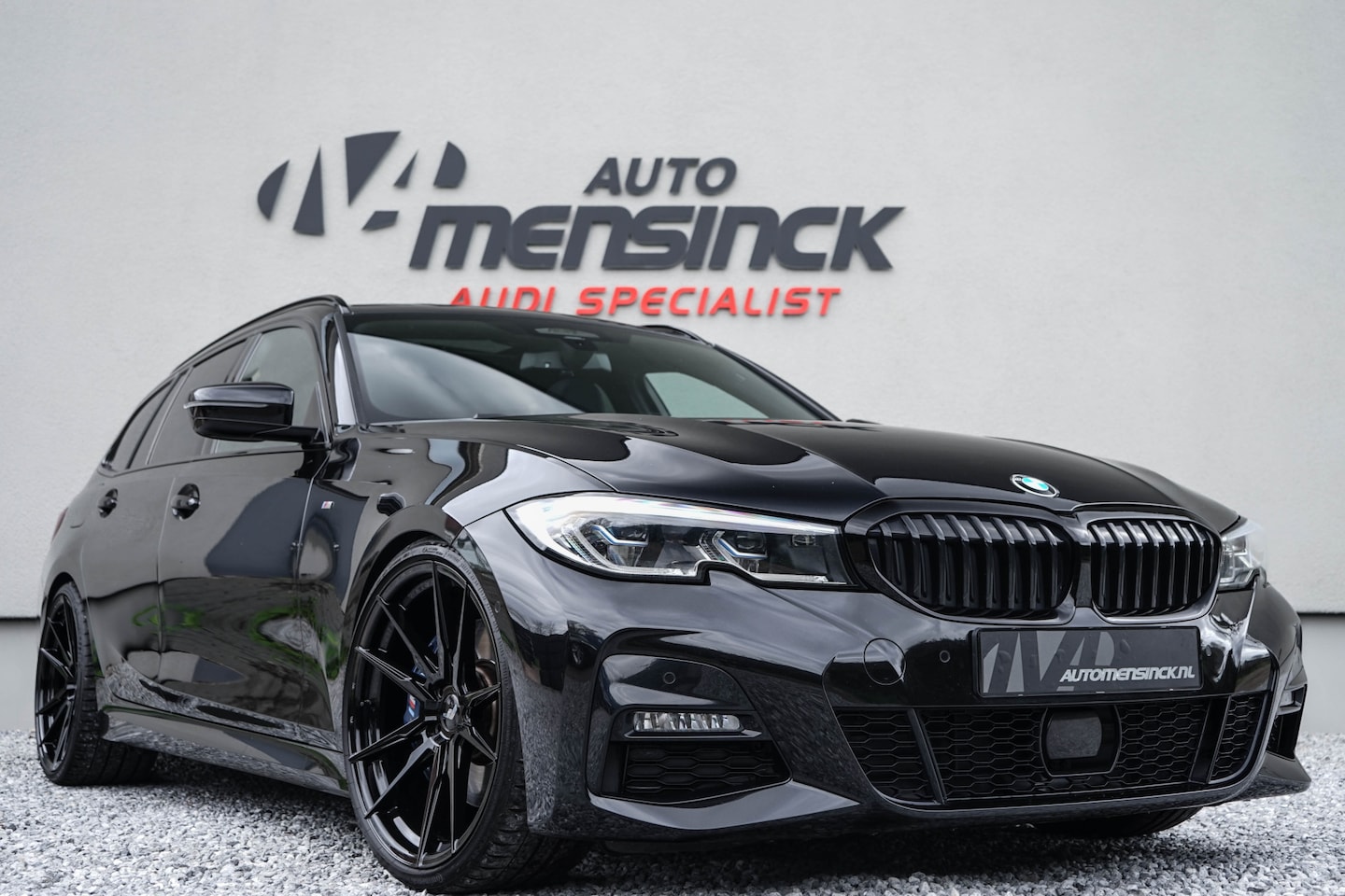 BMW 3-serie Touring - 330e M-sport/ Panoramadak/ 20" - AutoWereld.nl