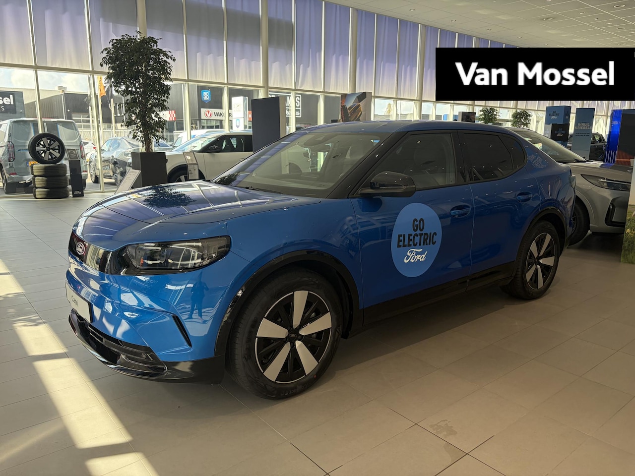 Ford Capri - Select Extended Range RWD 77 kWh | STOEL EN STUUR VERWARMING | ELEKTRISCH WEGKLAPBARE TREK - AutoWereld.nl