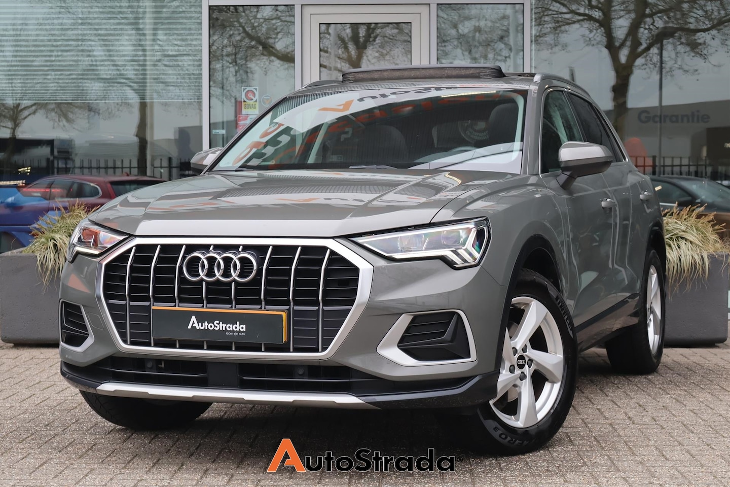 Audi Q3 - 35 Business Edition TFSI 150pk | Carplay | Cruise | Climate | Panoramadak | LED | Navigati - AutoWereld.nl
