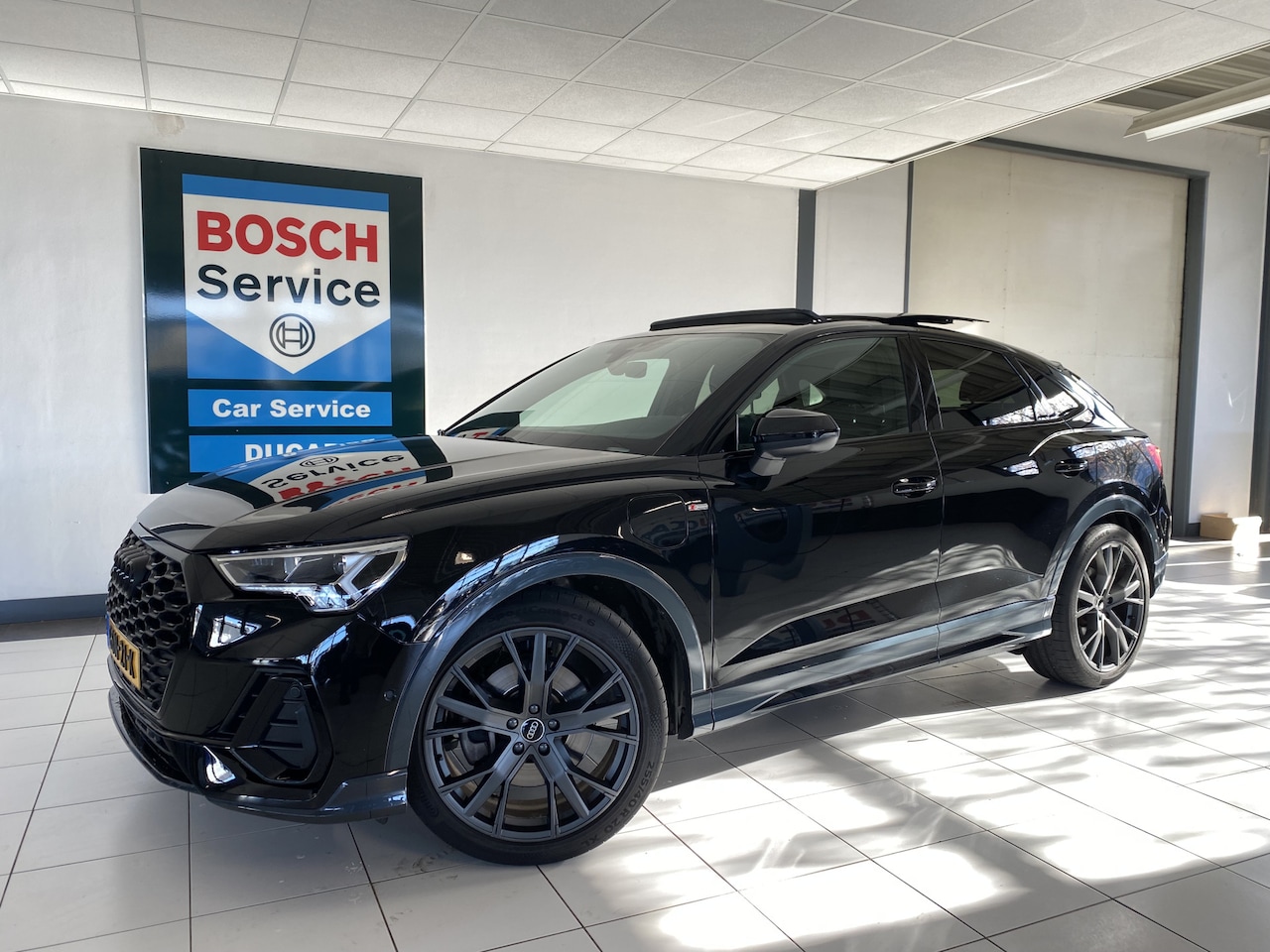 Audi Q3 Sportback - 45 TFSI e Business Edition S-Line Panoramadak / elec achterklep - AutoWereld.nl