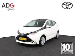 Toyota Aygo - 1.0 VVT-i x-play | Airco | Navigatie | Achteruitrijcamera |