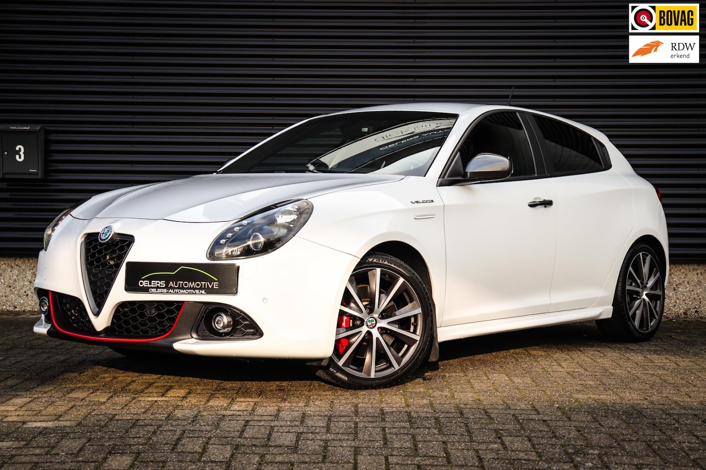 Alfa Romeo Giulietta - 1.750 Turbo Veloce | Clima | Cruise | Navi | Xenon | Sportstoelen | Leder/Alcantara | - AutoWereld.nl