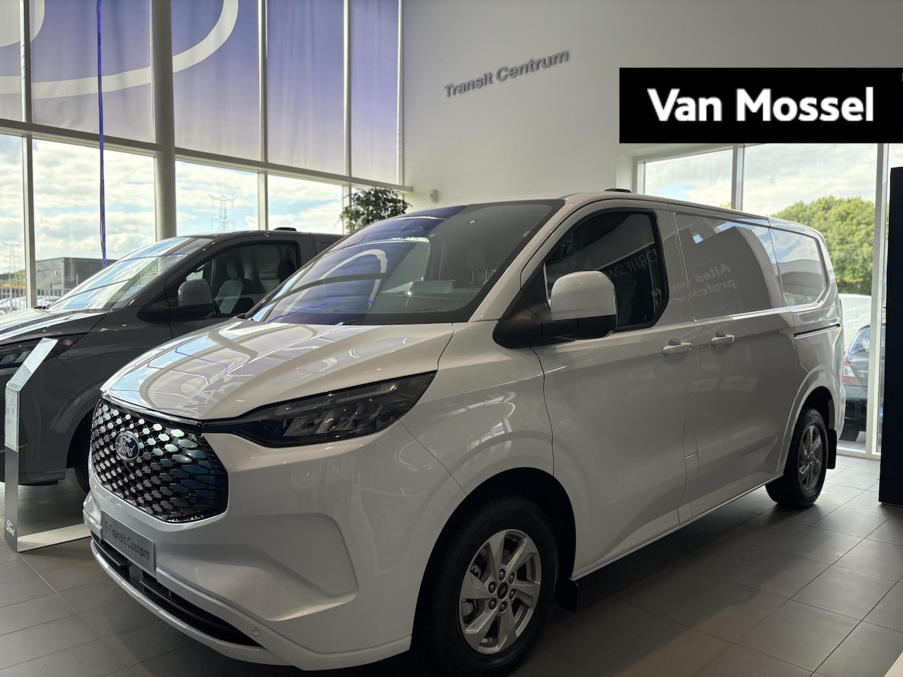 Ford Transit Custom - E-Custom Limited | NIEUW TE BESTELLEN | H1 340 L2 | ACHTERUITRIJCAMERA | ACHTERKLEP | WLTP - AutoWereld.nl