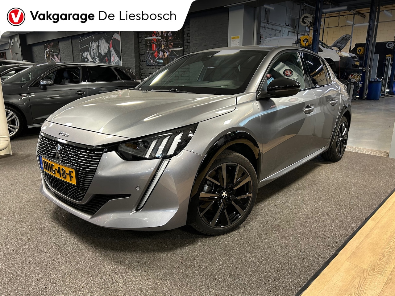Peugeot 208 - 1.2 PureTech GT 100 PK | Airco | Navigatie | camera| geen afleveringskosten - AutoWereld.nl