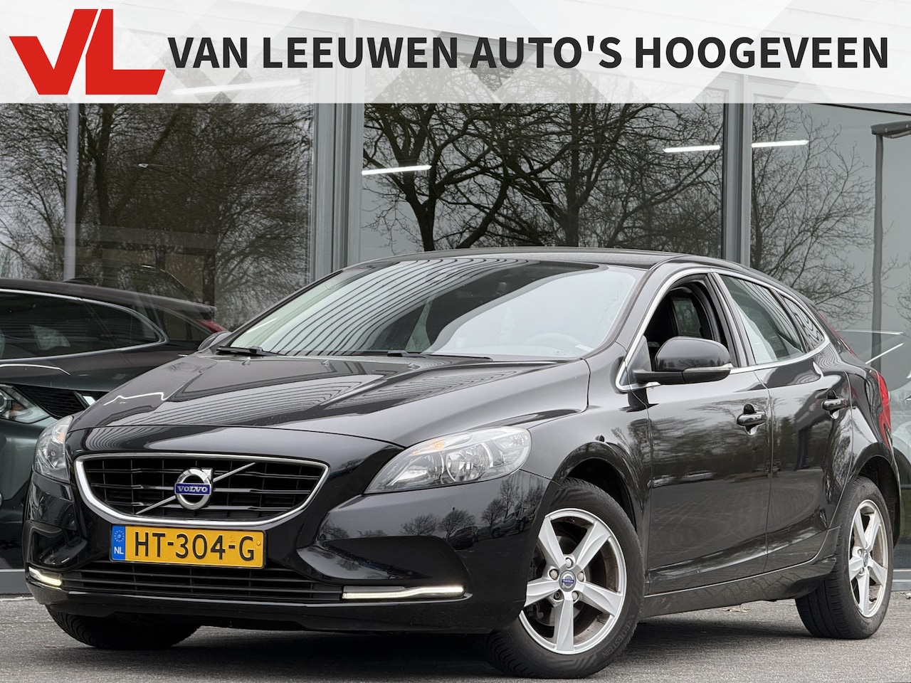 Volvo V40 - 2.0 D2 Momentum Business | Nieuw binnen | Navi | Trekhaak - AutoWereld.nl