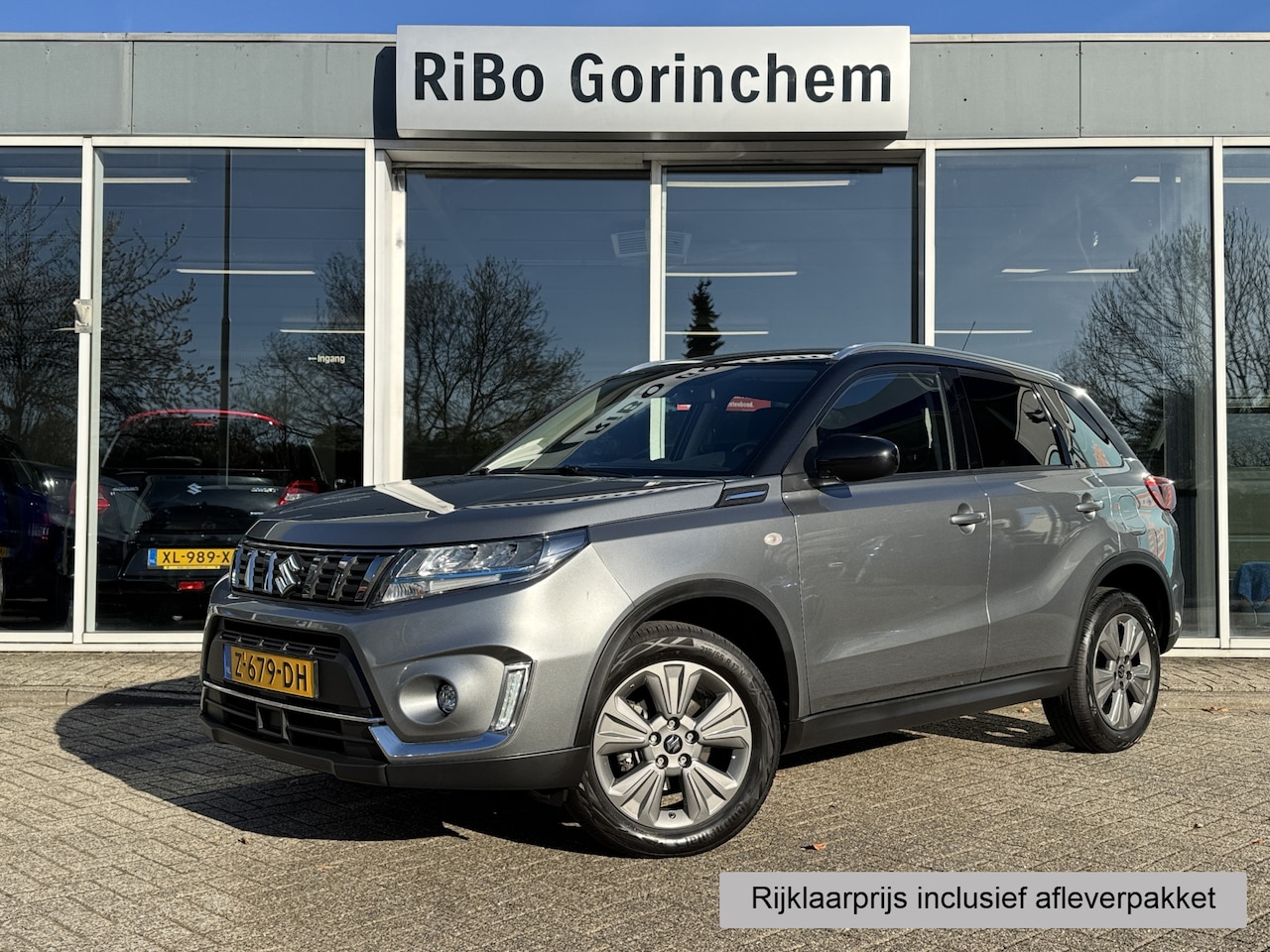 Suzuki Vitara - 1.5 Hybrid Select * Stoelverwarming * Achteruitrijcamera * - AutoWereld.nl