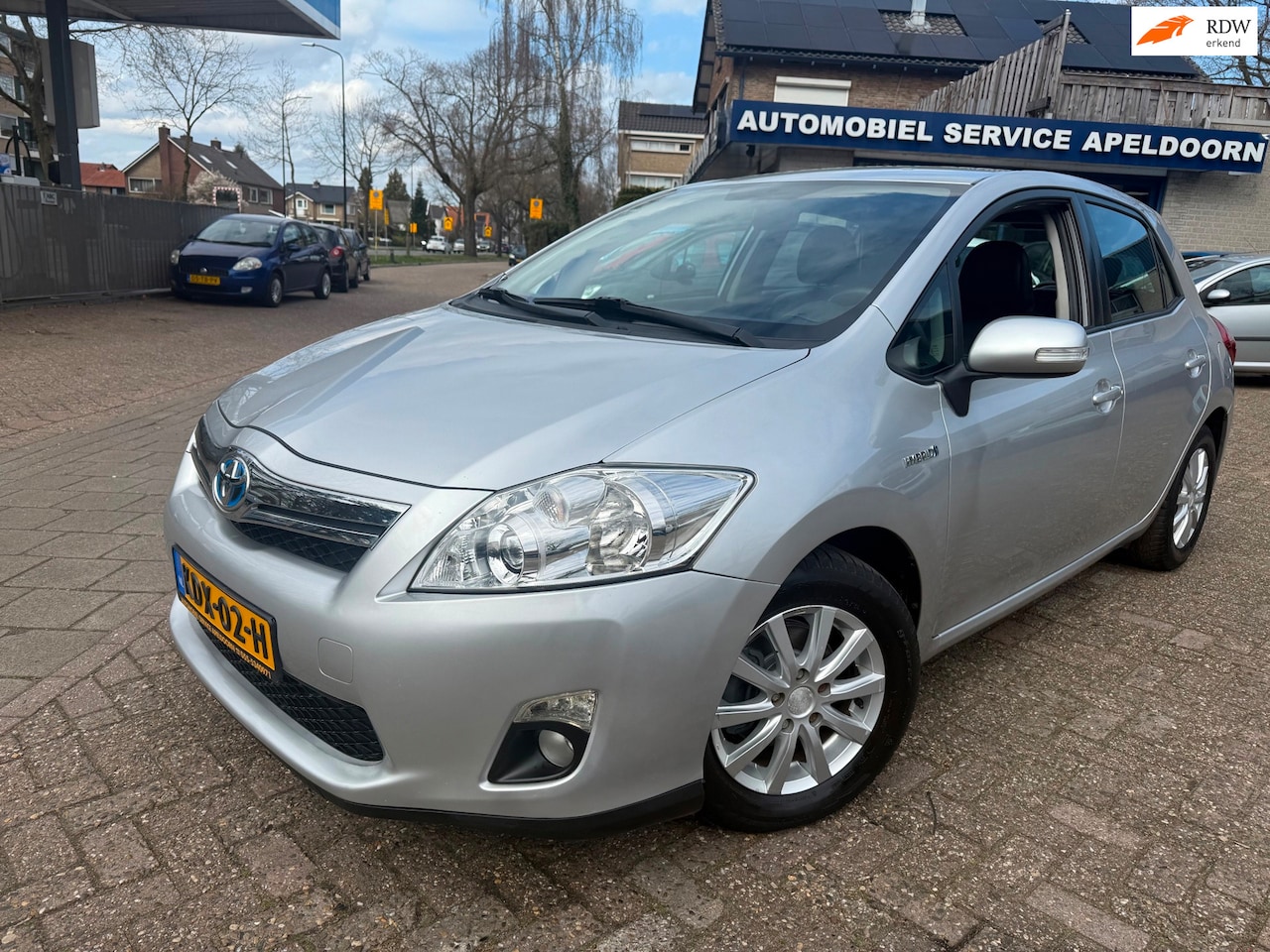 Toyota Auris - 1.8 Full Hybrid Aspiration AUTOMAAT *CLIMA*CRUISE*ELEKTR. PAKKET*LM. VELGEN* - AutoWereld.nl