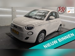 Fiat 500e - 3+1 La Prima 42 kWh | 2024 | 750km | JBL | Camera