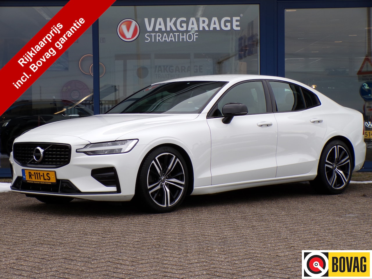 Volvo S60 - 2.0 B3 R-Design 2.0 B3 R-Design, Carplay + Android Auto / Camera + Sensoren / Stoel + stuurverwarming - AutoWereld.nl