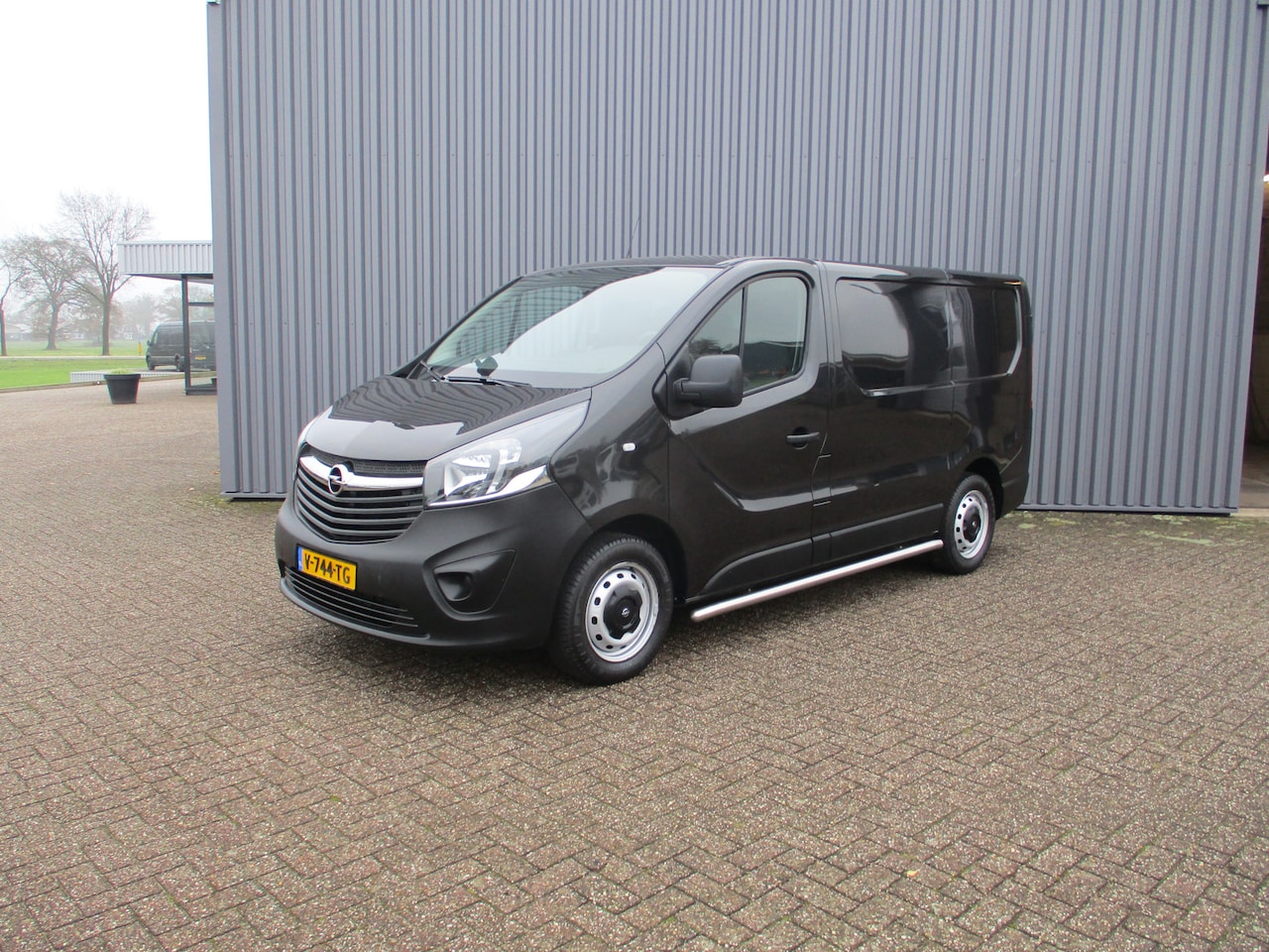 Opel Vivaro - 1.6 CDTI Edition Motor defect - AutoWereld.nl