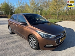 Hyundai i20 - 1.2 HP i-Motion Premium I Pano dak I