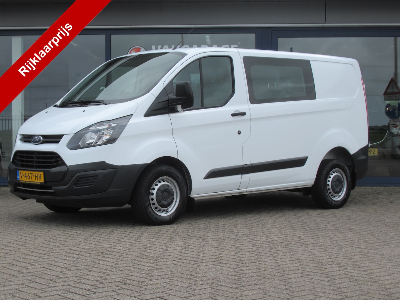 Ford Transit Custom - 270 2.0 TDCI L1H1 Ambiente DC 270 2.0 TDCI L1H1 Ambiente DC, Trekhaak / Leder / 2-Zitsbank / Nieuwe APK - AutoWereld.nl