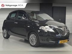 Lancia Y(psilon) - Ypsilon 1.2 Black & Red