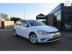 Volkswagen Golf - 1.0 TSI Trendline Camera Carplay