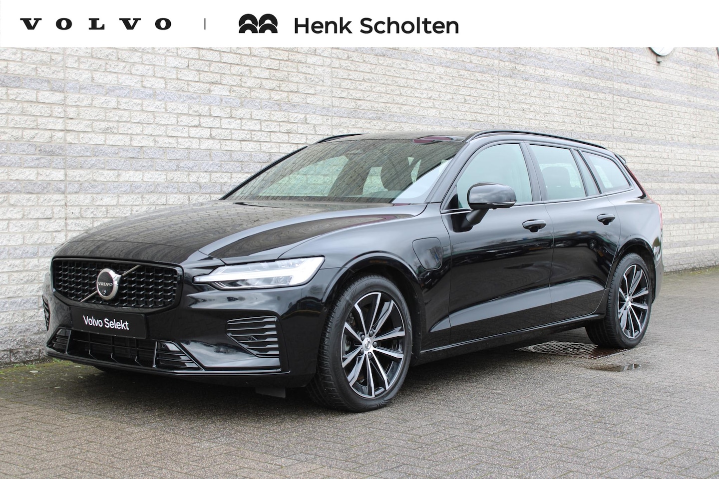 Volvo V60 - 2.0 T6 Plug-in hybrid AWD Plus Dark - AutoWereld.nl