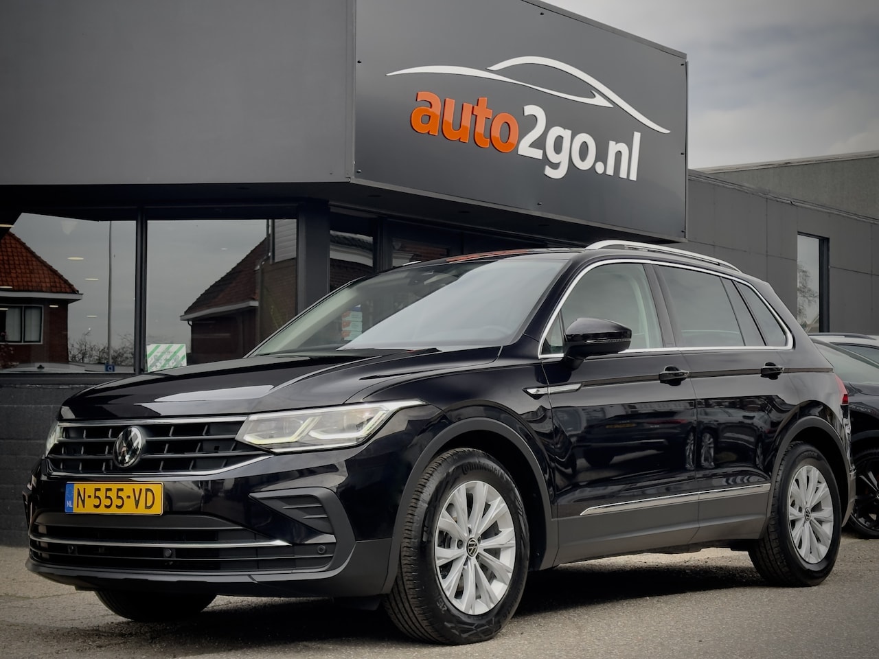 Volkswagen Tiguan - 1.5 TSI AUT7 LIFE NAVI DIGI-DASH APPLE-CARPLAY LED LMV PDC - AutoWereld.nl