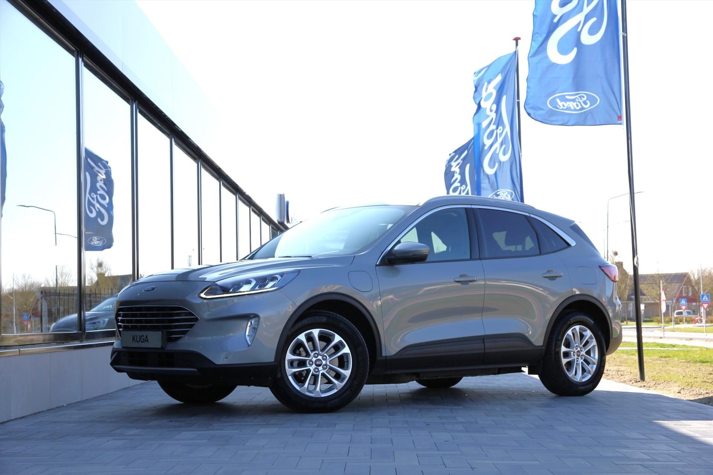 Ford Kuga - 2.5 PHEV e-CVT 225pk Titanium X I Trekhaak I All season - AutoWereld.nl