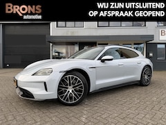 Porsche Taycan Sport Turismo - Black Edition 105 kWh Pano l Massage l bijrijders scherm