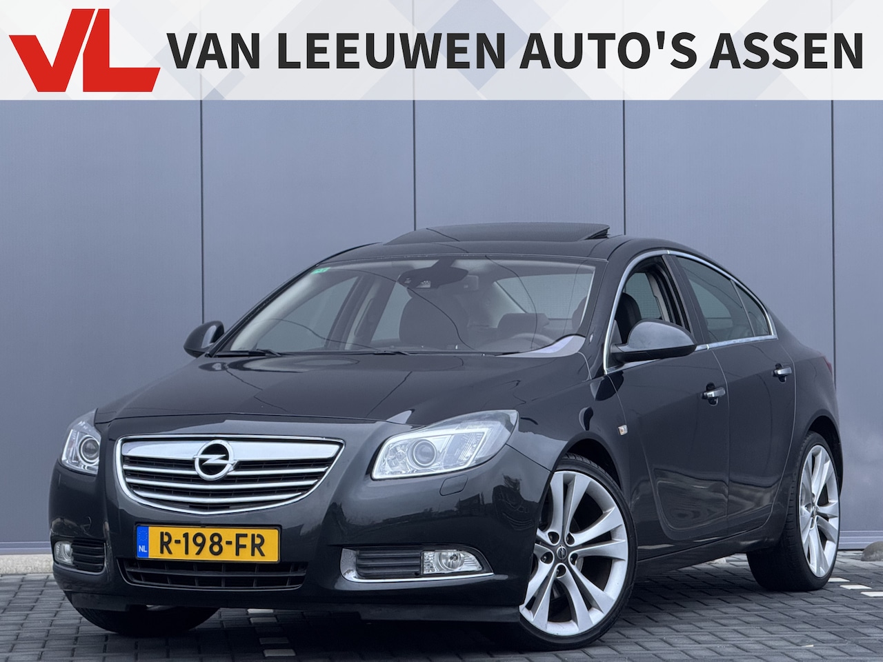 Opel Insignia Sports Tourer - 2.0 T Executive | RIJKLAAR | Volle Auto! - AutoWereld.nl