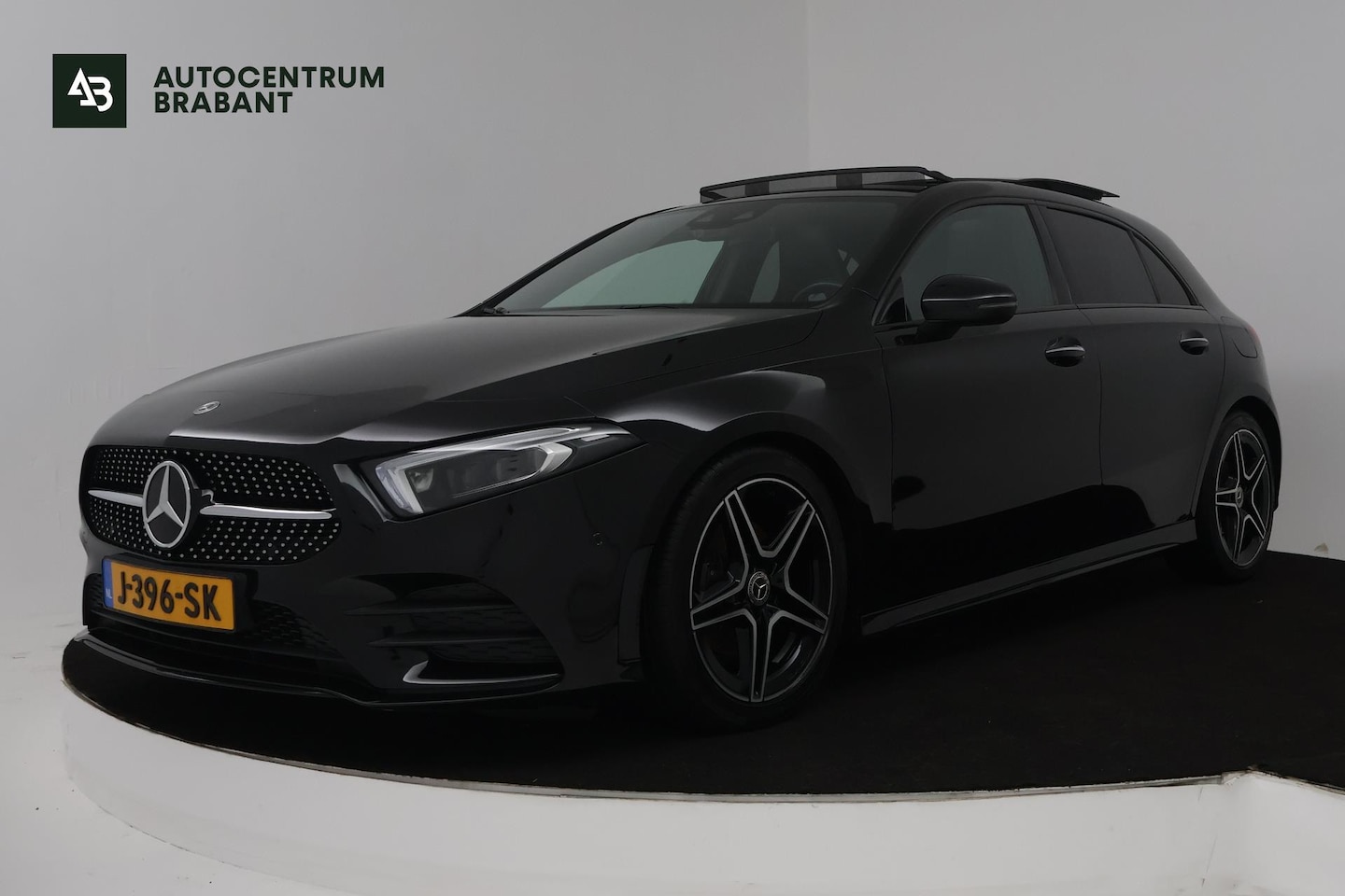 Mercedes-Benz A-klasse - 180 Business Solution AMG (PANORAMADAK, STOELVERWARMING, ELEKTRISCHE STOELEN-, SFEERVERLIC - AutoWereld.nl