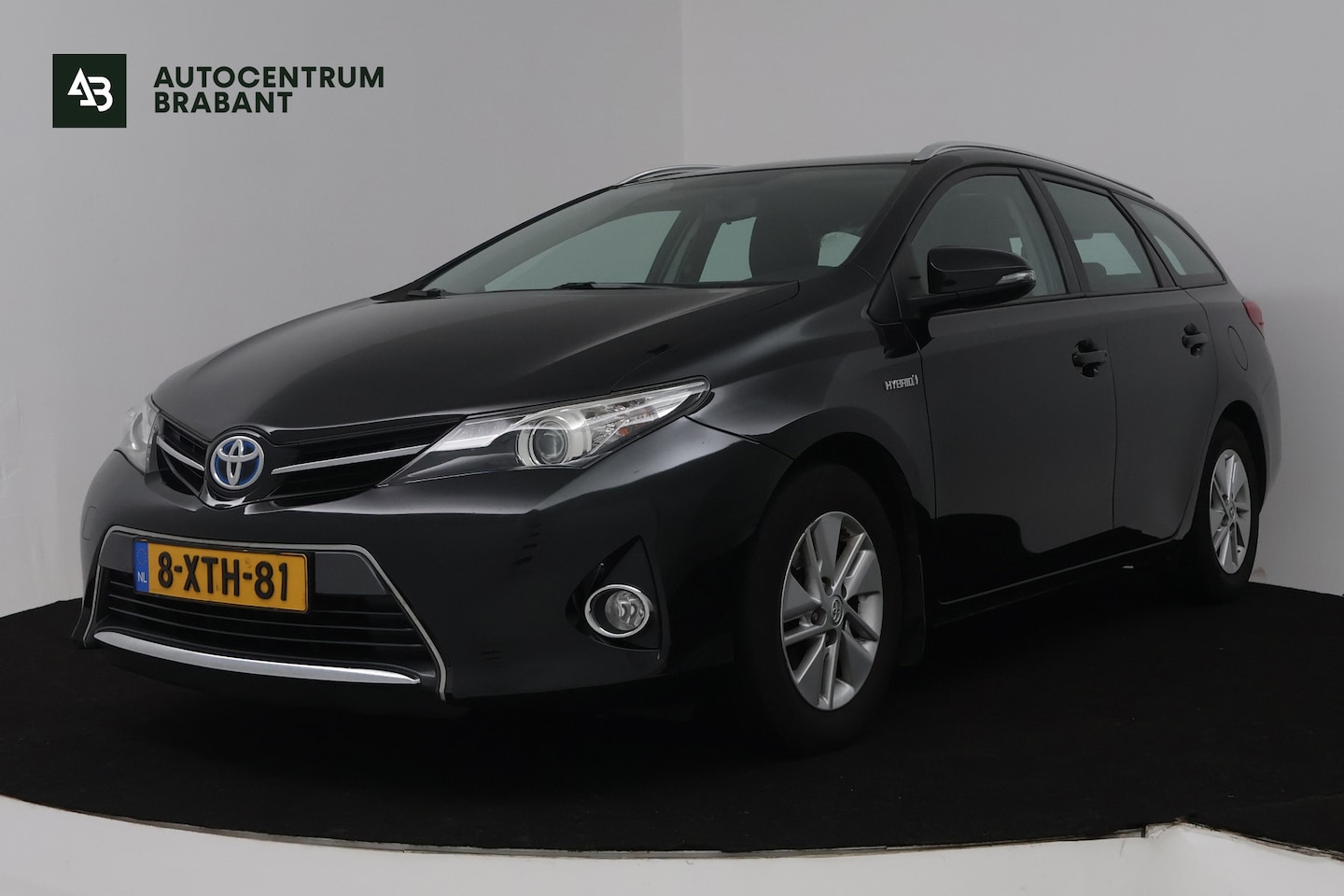Toyota Auris - 1.8 Hybrid Aspiration (ACHTERUITRIJCAMERA, NAVIGATIE, AUTOMAAT) - AutoWereld.nl