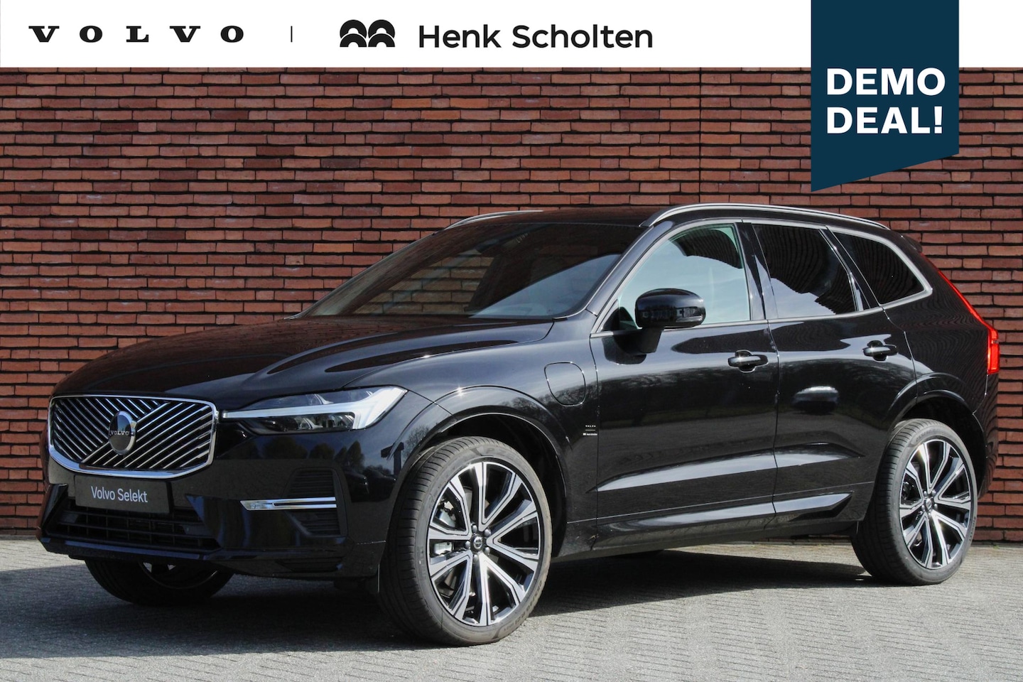 Volvo XC60 - 2.0 T6 Plug-in hybrid AWD Essential | Stoel-/ stuurwielverwarming | Verwarmde achterbank | - AutoWereld.nl