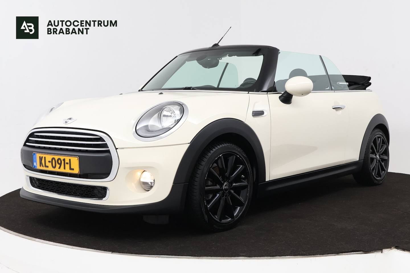 MINI Cabrio - Mini 1.2 One Pepper Business (STOELVERWARMING, NAVIGATIE, CRUISE CONTROL, PARKEERSENSOREN) - AutoWereld.nl