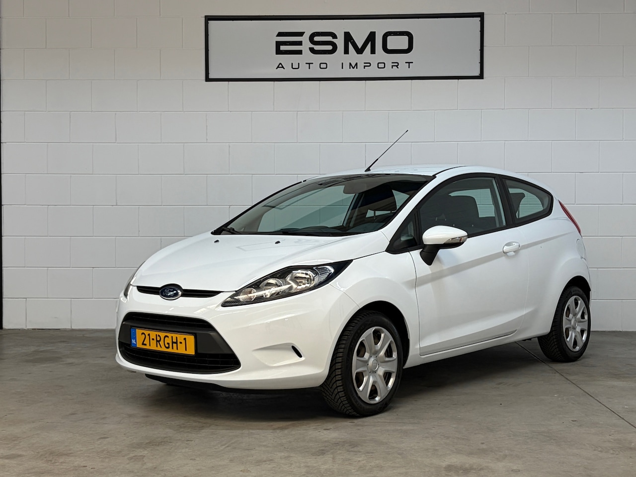 Ford Fiesta - 1.25 Limited Airco Nieuwe APK Zomer+winterbanden - AutoWereld.nl