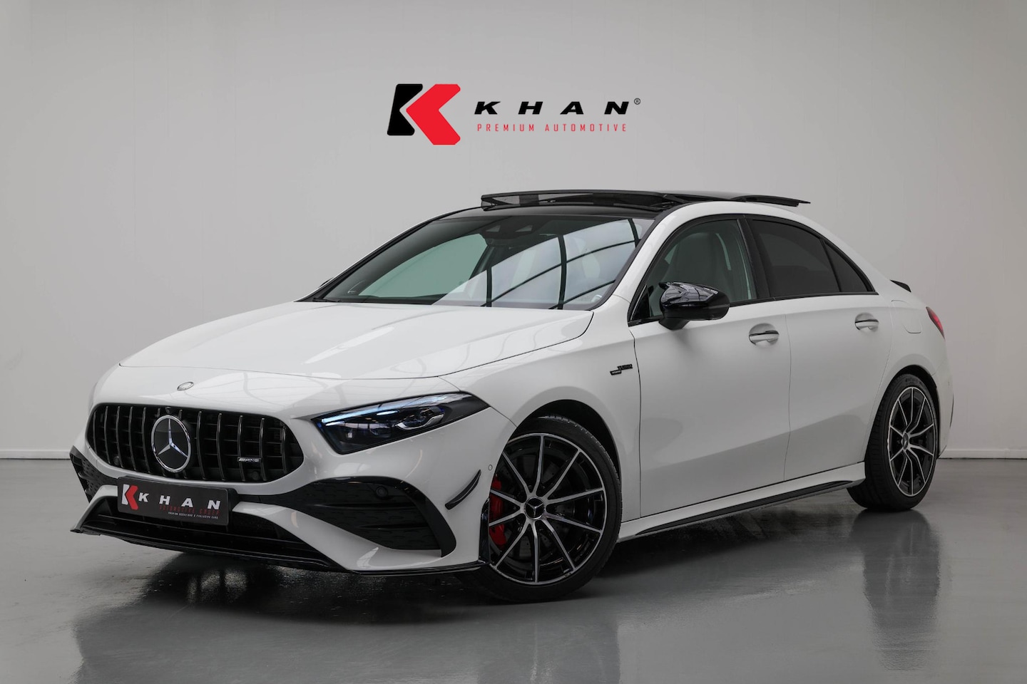 Mercedes-Benz A-klasse - AMG 35 4MATIC |Bomvoll!|Pano|Kuipstoelen|360Camera|HUD|Memory|ACC|Dodehoek| - AutoWereld.nl