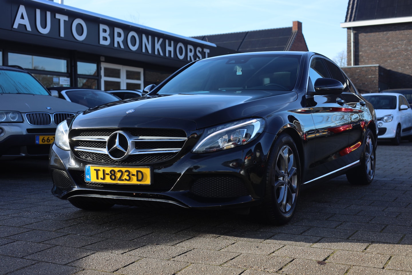 Mercedes-Benz C-klasse - 180 AUTOMAAT | NAVI | LEDER | LED | 1e EIGENAAR! - AutoWereld.nl