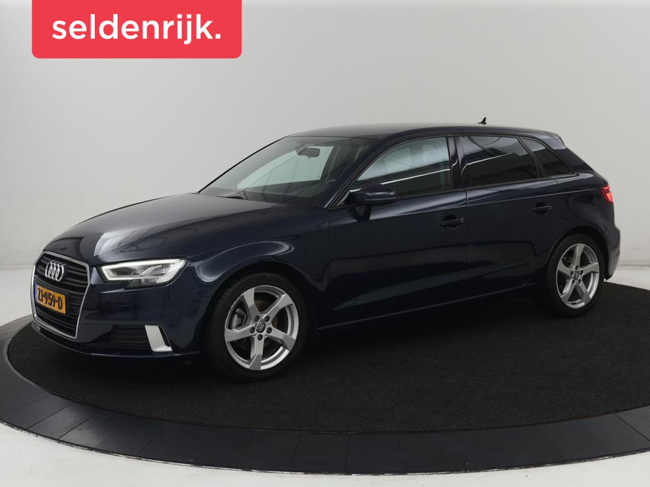 Audi A3 Sportback - 30 TFSI Sport | Sportstoelen | Full LED | Navigatie | Parkeerhulp | Climate control | Blue - AutoWereld.nl