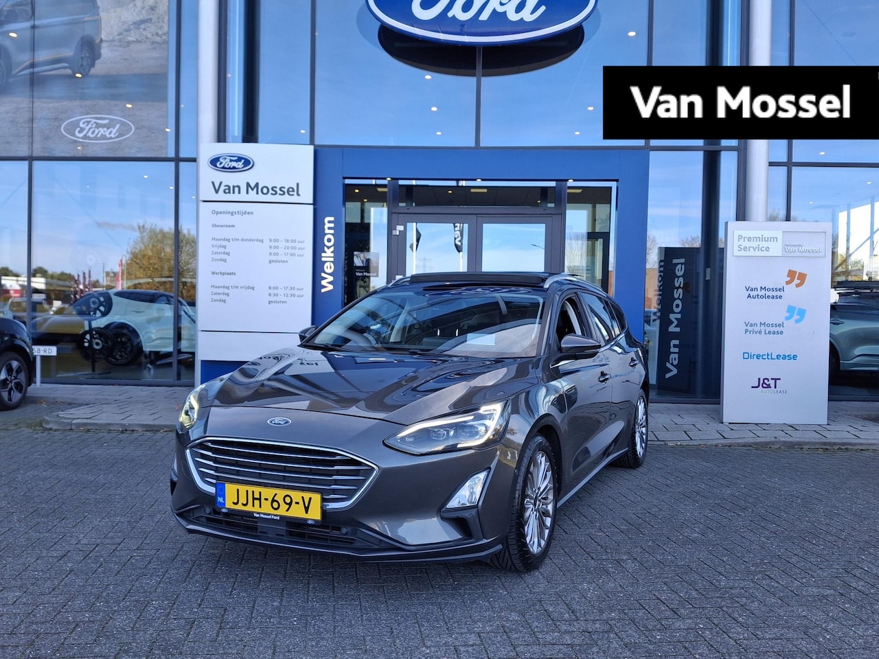 Ford Focus Wagon - 1.0 EcoBoost Hybrid Titanium X Panoramadak | Winterpack | Head-up | Elektrische trekhaak | - AutoWereld.nl
