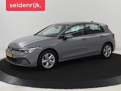 Volkswagen Golf - 1.0 eTSI Life | Camera | Carplay | Navigatie | Sfeerverlichting | Parkeerhulp | Adaptive c