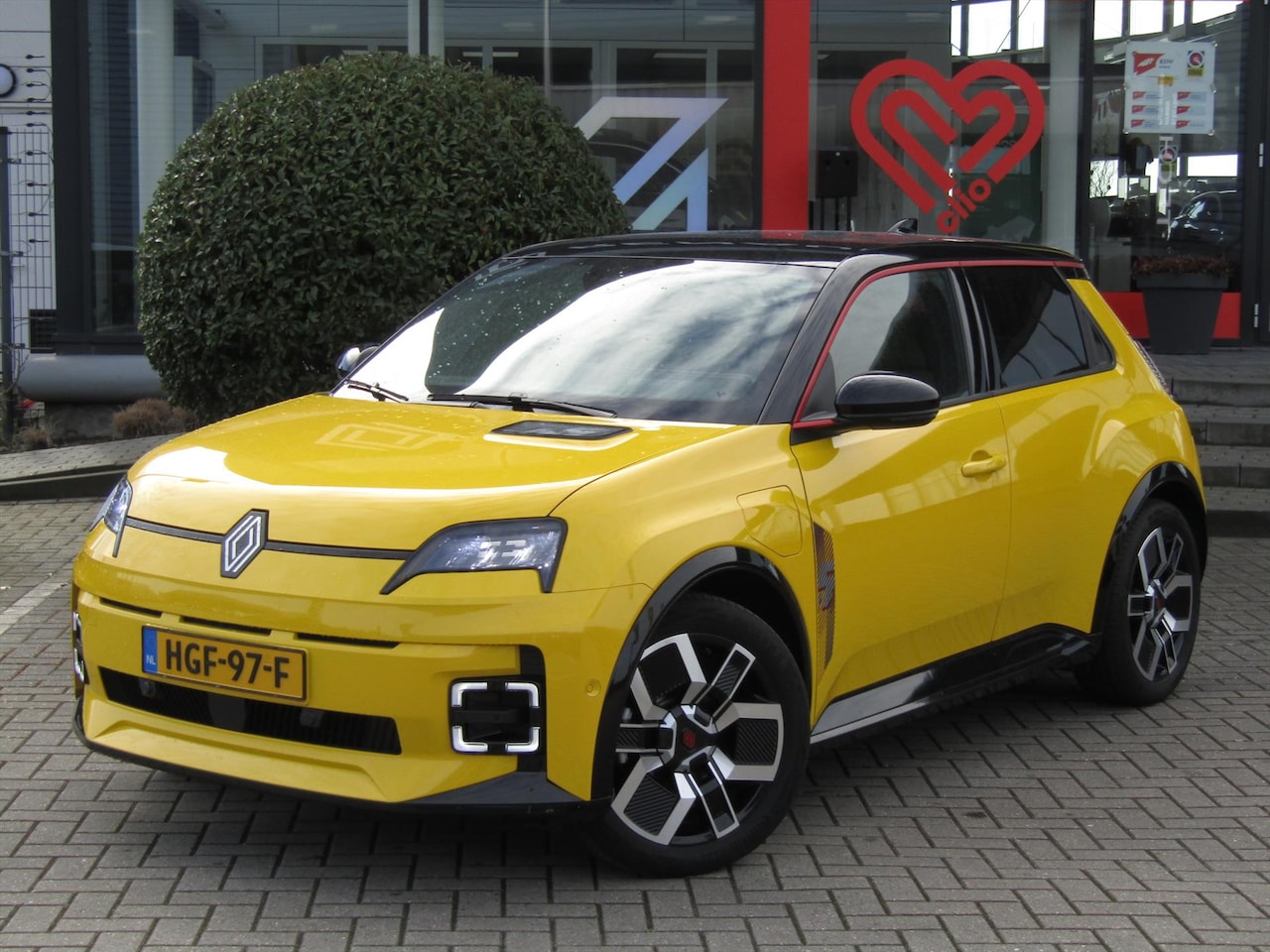 Renault 5 - Iconic 52kWh 150pk met Pack Safety & Adv. Driving Assist / - AutoWereld.nl
