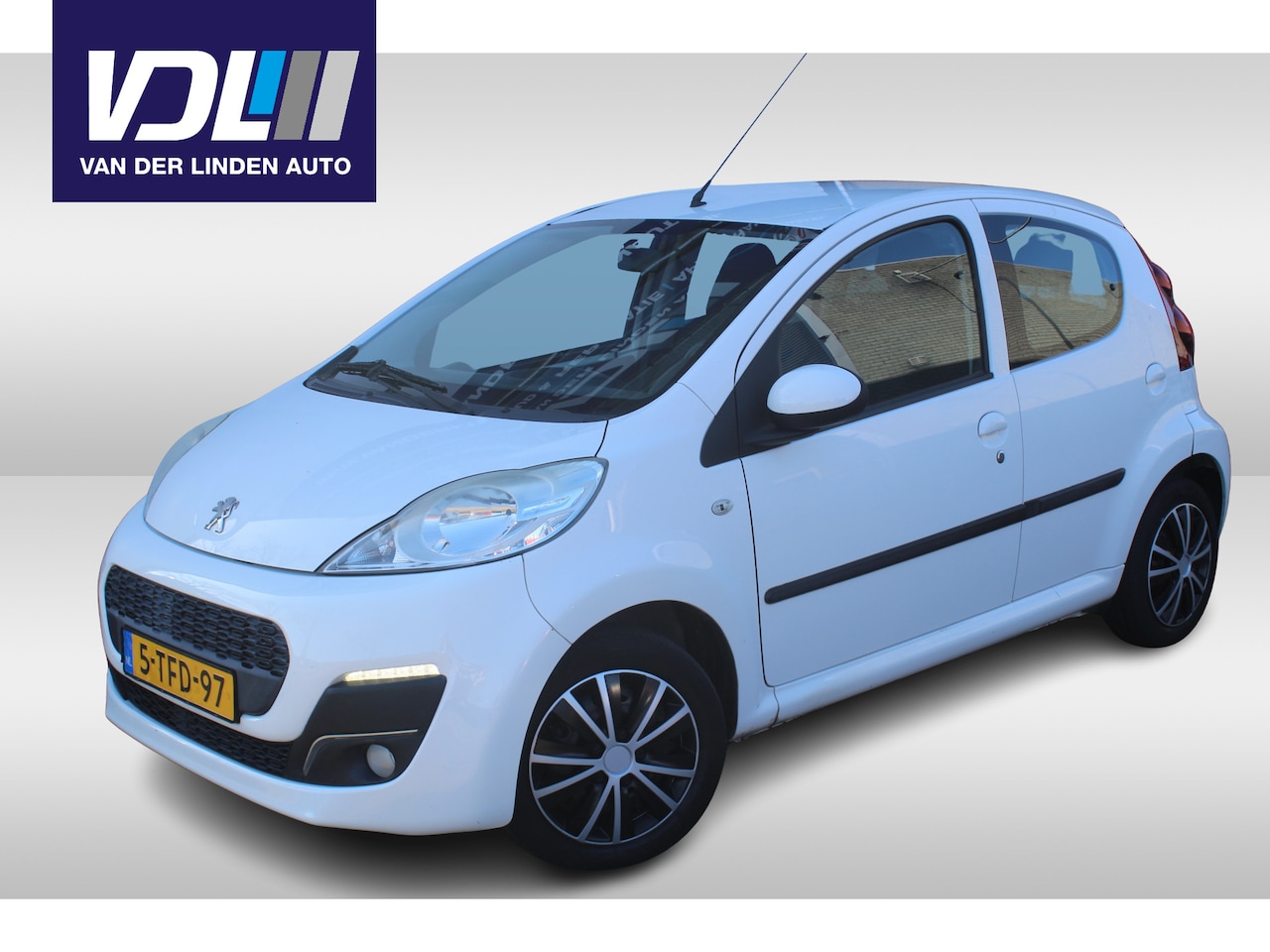 Peugeot 107 - 1.0 Active Airco l Elek. ramen l CD speler - AutoWereld.nl