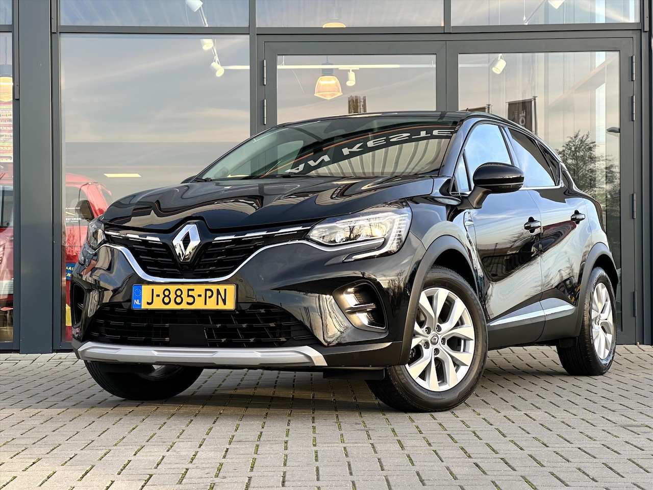 Renault Captur - TCe 101pk Intens | Trekh. | Apple Carplay | Keyless | LED | PDC | NL Auto | - AutoWereld.nl