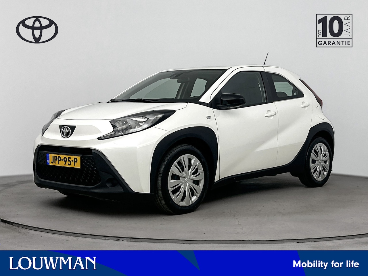 Toyota Aygo X - 1.0 VVT-i MT Play | Apple Carplay / Android Auto | Parkeercamera | Adaptive Cruisecontrol - AutoWereld.nl