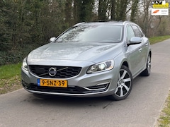 Volvo V60 - 2.4 D6 AWD Plug-In Hybrid Summum | Cruise + Clima + Navi |