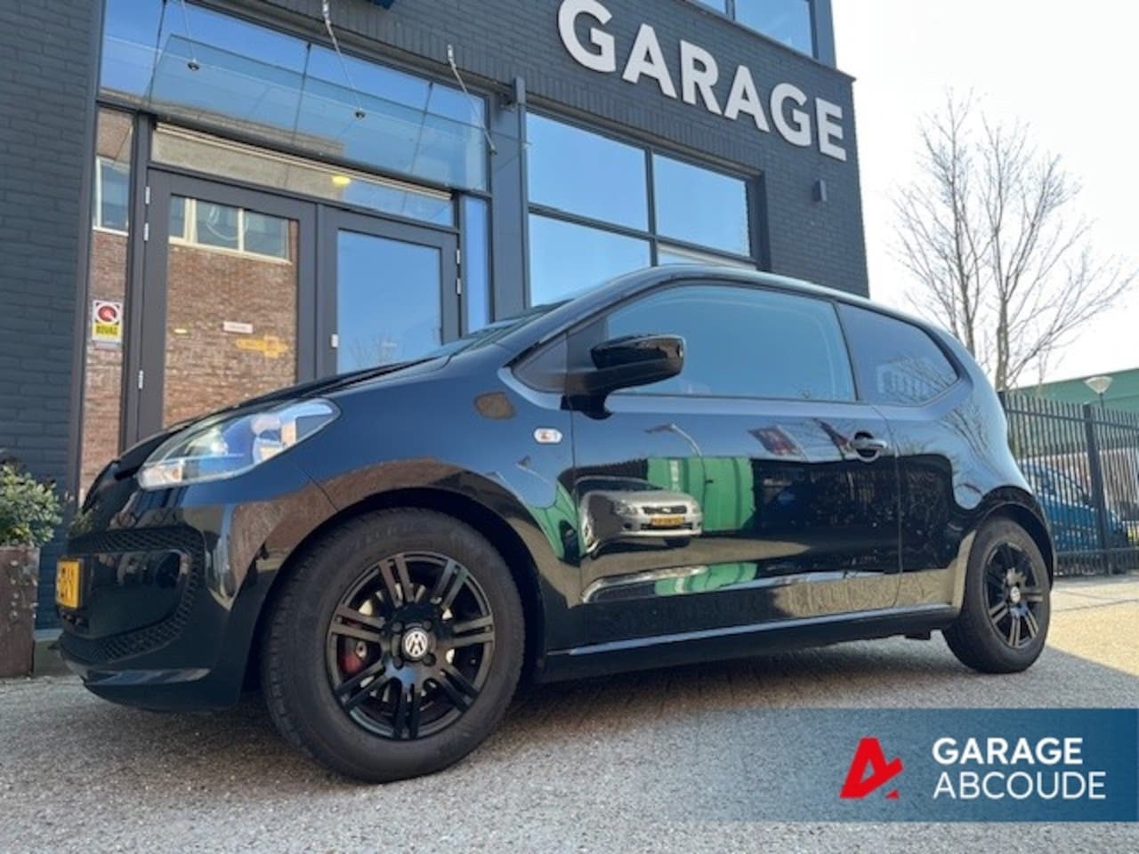 Volkswagen Up! - 1.0 60PK 3D BMT Black Edition - AutoWereld.nl