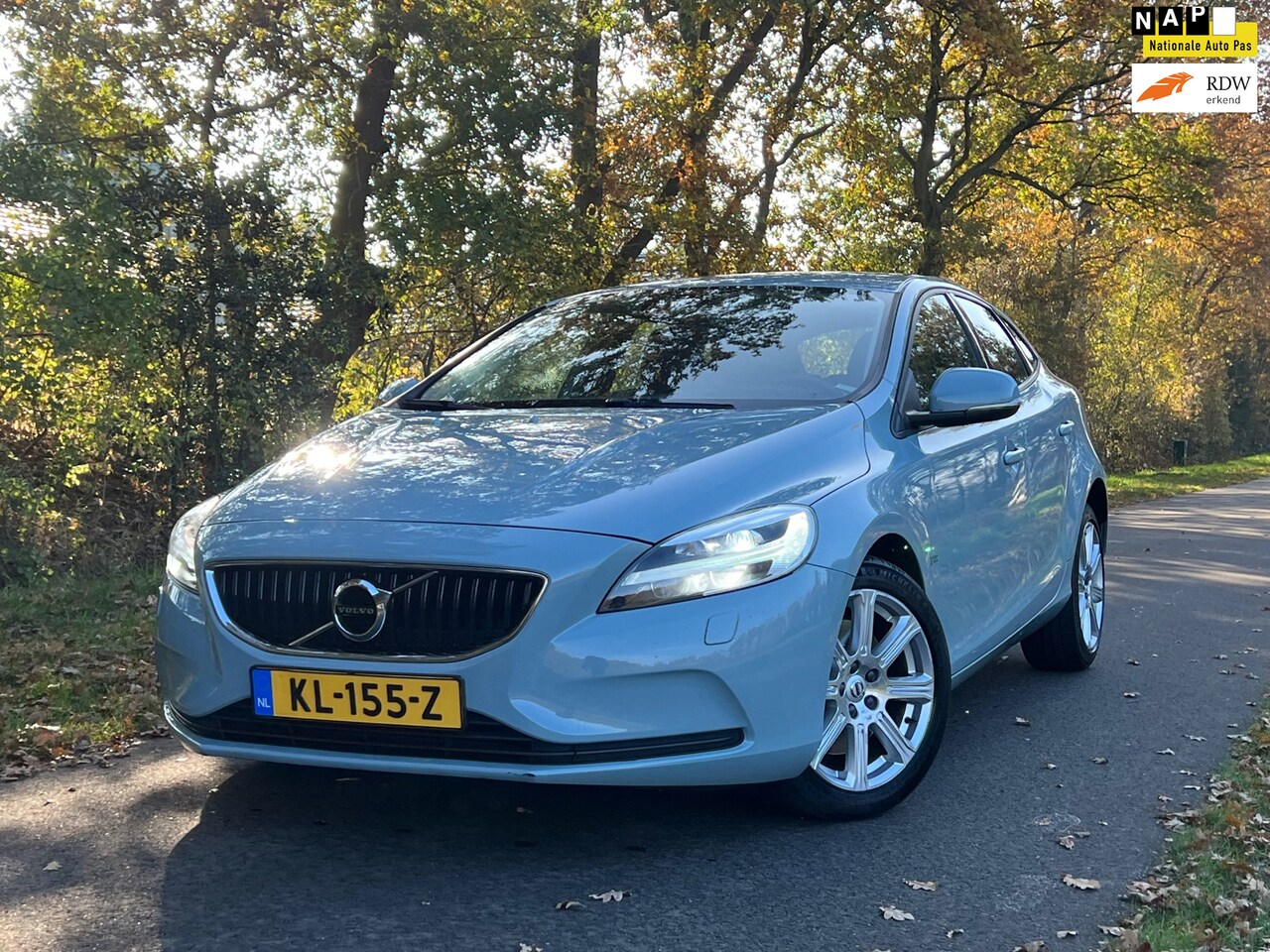 Volvo V40 - 2.0 D2 Nordic+ | Automaat + Navi + Cruise Nu € 14.975,-!!! - AutoWereld.nl