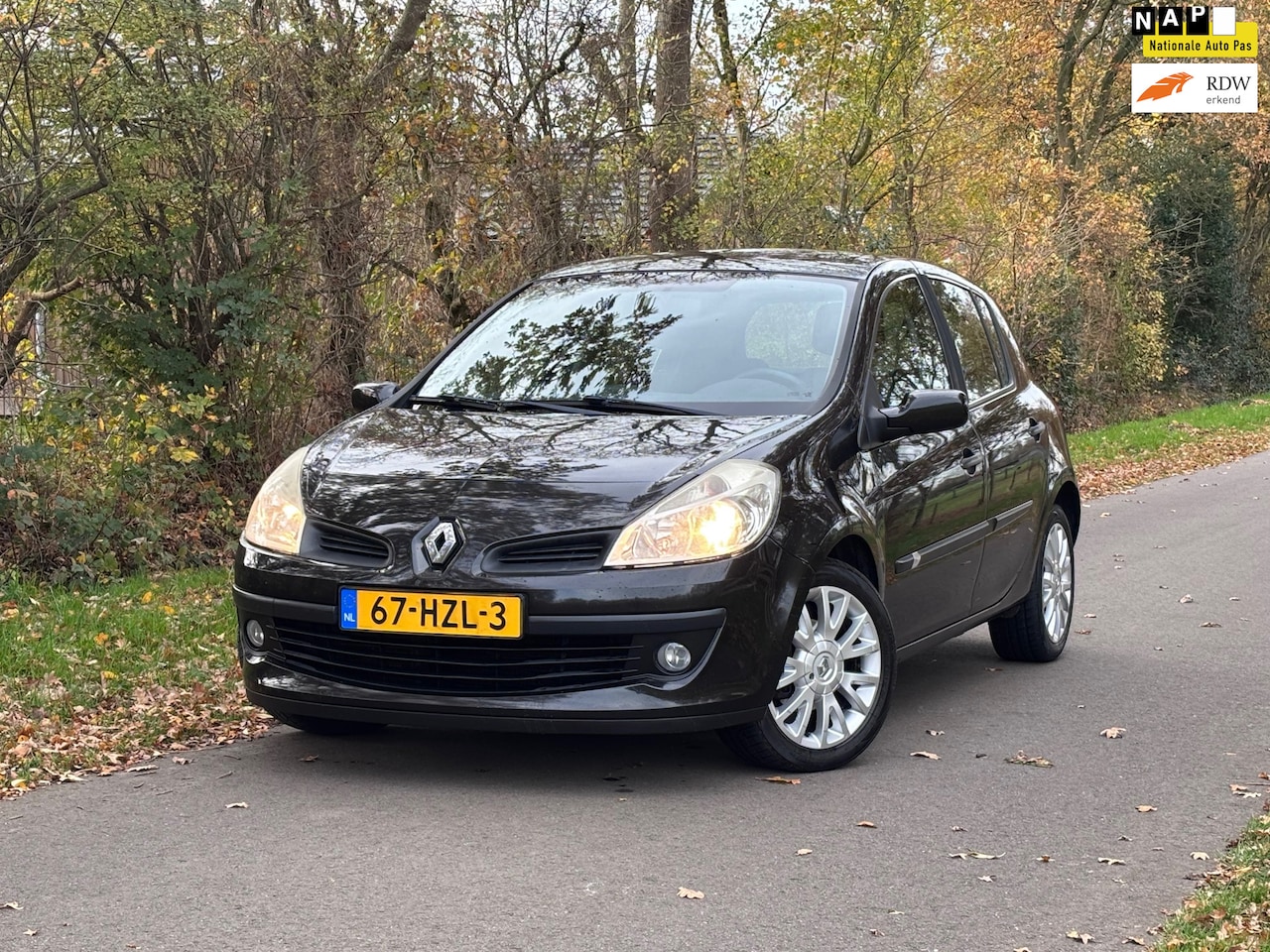 Renault Clio - 1.2 TCe Special Line | Airco + Cruise Nu € 1.950,-!!! - AutoWereld.nl