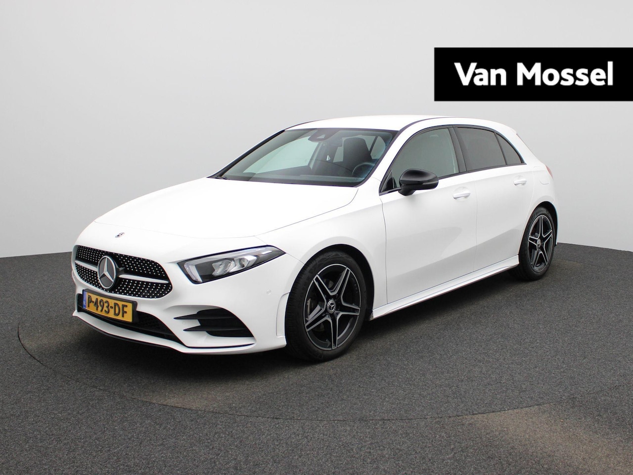 Mercedes-Benz A-klasse - 180 Business Solution AMG | Automaat | Navigatie | Sfeerverlichting | Achteruitrijcamera | - AutoWereld.nl