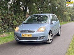 Ford Fiesta - 1.3-8V Futura | Airco Nu € 1.450,